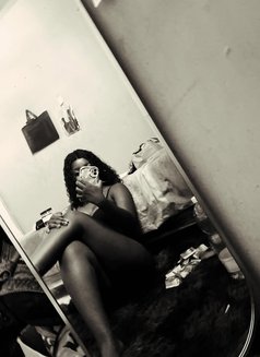 Coco - Transsexual escort in Nairobi Photo 3 of 4