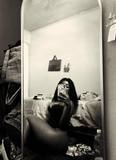 Coco - Transsexual escort in Nairobi Photo 4 of 4