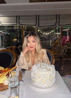 Coco - escort in Beirut Photo 10 of 11