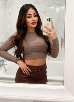 Coco - escort in Beirut Photo 4 of 4