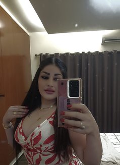Coco - escort in Beirut Photo 5 of 12