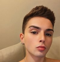 COCO - Acompañantes masculino in Beirut