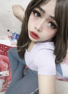 Coco - Transsexual escort in Dubai Photo 1 of 17