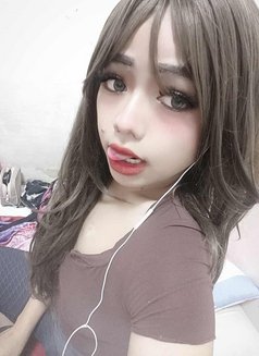 Coco - Transsexual escort in Dubai Photo 15 of 17