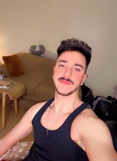 Faris massage - Male escort in Abu Dhabi Photo 6 of 12