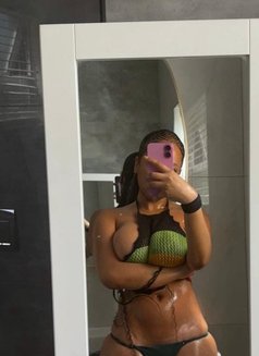 Cocody - escort in Abidjan Photo 2 of 3