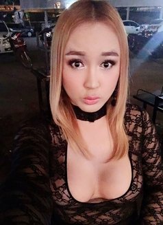 Cocoshemale - Transsexual escort in Udon Thani Photo 3 of 10