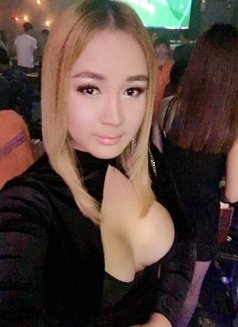 Cocoshemale - Transsexual escort in Udon Thani Photo 5 of 10
