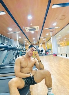 Asian Top Rated FuckerXxx - Male escort in Singapore Photo 25 of 28