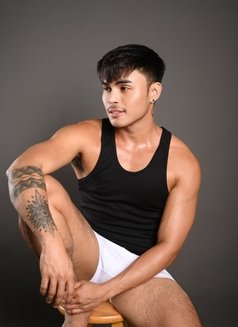 Asian Top Rated FuckerXxx - Male escort in Singapore Photo 5 of 28