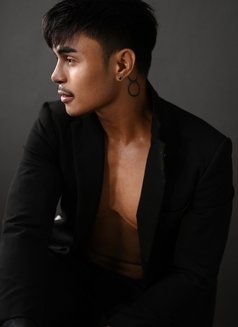 Asian Top Rated FuckerXxx - Acompañantes masculino in Singapore Photo 9 of 28