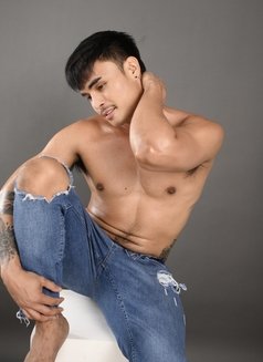 Asian Top Rated FuckerXxx - Male escort in Singapore Photo 17 of 28