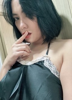 Coleen - escort in Makati City Photo 15 of 15