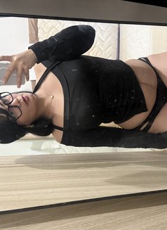 Coleen - escort in Makati City Photo 18 of 18