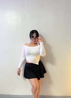 Coleen - escort in Makati City Photo 17 of 17