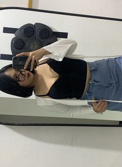 Coleen - escort in Makati City Photo 8 of 10