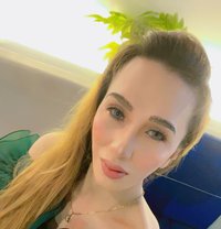 Coleen - Transsexual escort in Ajmān