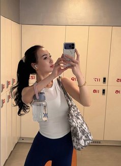 Colette - puta in Dubai Photo 6 of 7