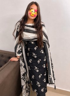 College Girl - Avni Independent Girl - puta in New Delhi Photo 12 of 12