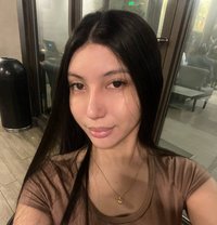 Colline - escort in Tokyo