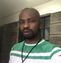 Collins - masseur in Nairobi