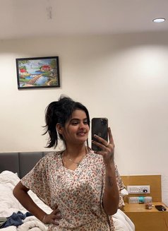 Colombo ( Ahilya ) Vip Call Girl Service - escort in Colombo Photo 3 of 4