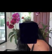 Colombo Escorts - puta in Colombo