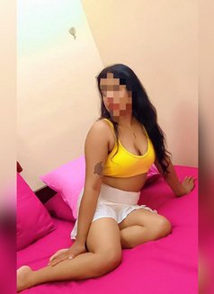 Colombo _ Negombo escort - puta in Colombo Photo 1 of 8