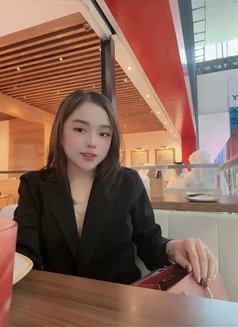 Come and get me daddy - escort in Dubai Photo 7 of 12