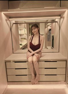 Come and Get Me - escort in Makati City Photo 1 of 4