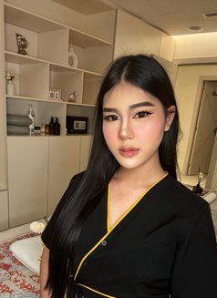 Come Fuck Karina - Transsexual escort in Abu Dhabi Photo 3 of 4
