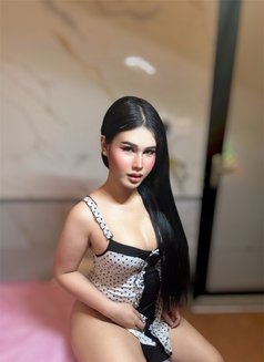 Come Fuck Karina - Transsexual escort in Abu Dhabi Photo 4 of 5