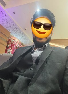 companion only for real meet - Acompañante masculino in Kolkata Photo 2 of 2