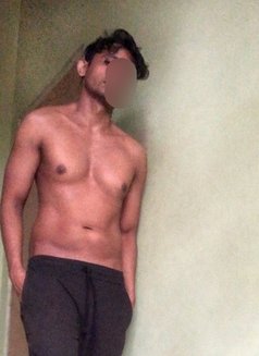 Companionship for Ladies - Male escort in Colombo Photo 4 of 4