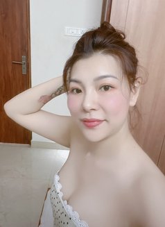 Miu Miu - puta in Chennai Photo 1 of 3