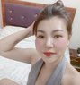 Miu Lee - puta in Chennai Photo 1 of 3