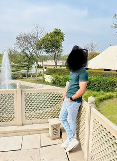 Connect With Me for Good service - Acompañantes masculino in Chandigarh Photo 3 of 4