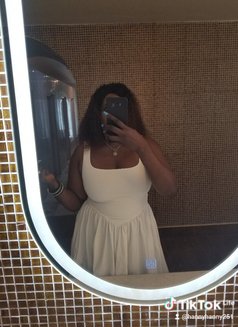 Constan - escort in Kathmandu Photo 2 of 2