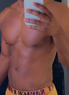 Coochiecreamer - Male escort in Nairobi Photo 5 of 7