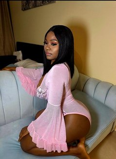 Cookie - puta in Dubai Photo 4 of 5