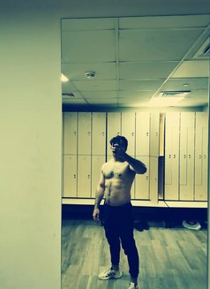Cool Dude - Male escort in Muscat Photo 5 of 7