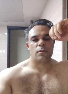 Cool Dude - Male escort in Muscat Photo 6 of 7