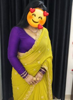 Cool Housewife for meet🥀cam - escort in New Delhi Photo 3 of 18