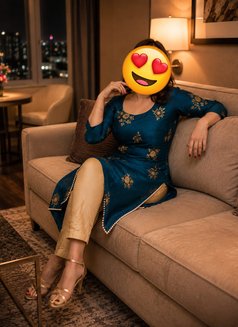 Cool Housewife for Meet🥀cam - escort in New Delhi Photo 3 of 16