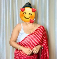 Cool Housewife for Meet🥀cam - escort in New Delhi