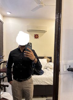 Cool Imhotep Male Escort - Male escort in Mumbai Photo 2 of 4