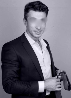 Cool Max - Male escort in İstanbul Photo 4 of 9