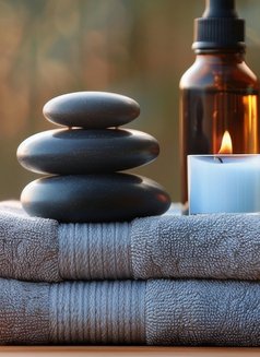 Cooling Massage for August Heat - Masajista in Toronto Photo 1 of 1