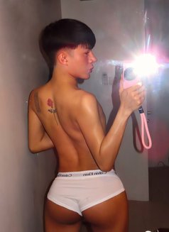 CopTer - Transsexual escort in Al Ain Photo 1 of 14