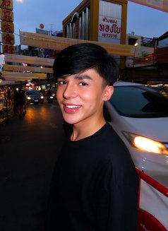 CopTer - Transsexual escort in Al Ain Photo 10 of 14